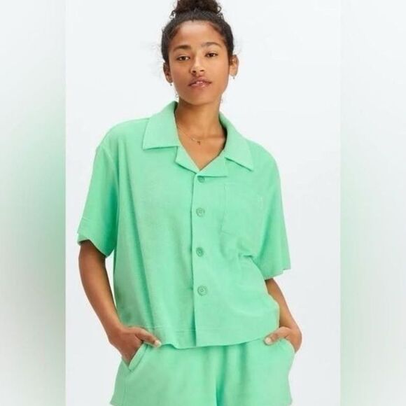 NWT Fabletics Island Terry Boxy Button Up Shirt - Picture 1 of 4
